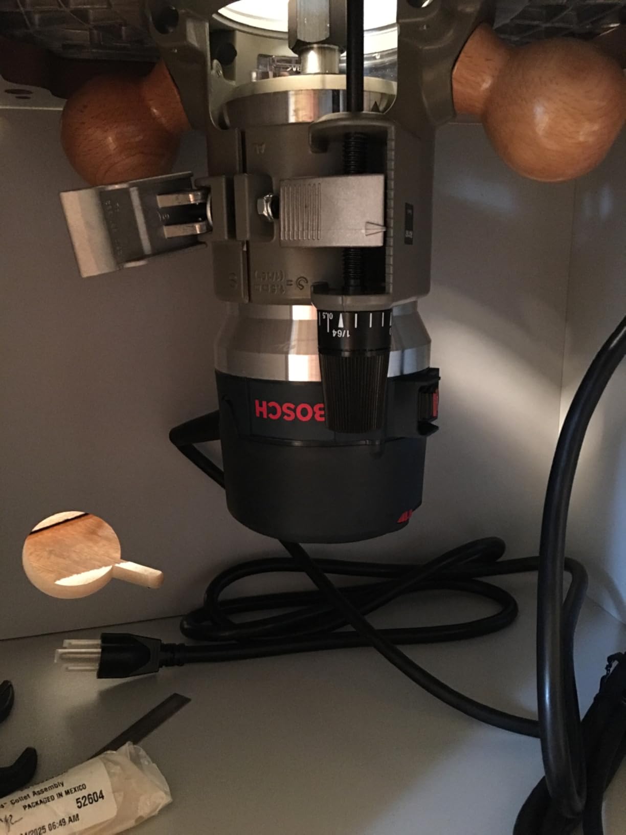 Bosch 1617EVS 2.25 HP Electronic Fixed-Base Router customer photo 1