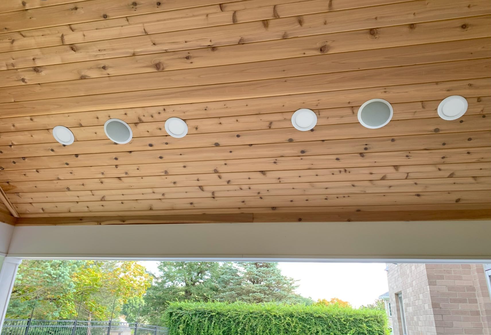 Polk Audio RC60i 2-Way Premium in-Ceiling 6.5 Speakers, Round Indoor Speakers, Set of 2 Perfect for Damp and Humid Indoor Placement - Bath, Kitchen, Covered Porches (White, Paintable Grille) customer photo 1