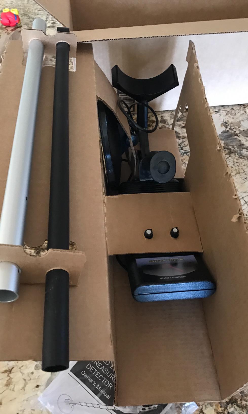 Bounty Hunter Gold Digger Kids Metal Detector - Lightweight Beginner Metal Detector for Treasure Hunting Coins, Jewelry, Relics & Gold - Waterproof Coil, Trash Eliminator - Made in USA customer photo 2