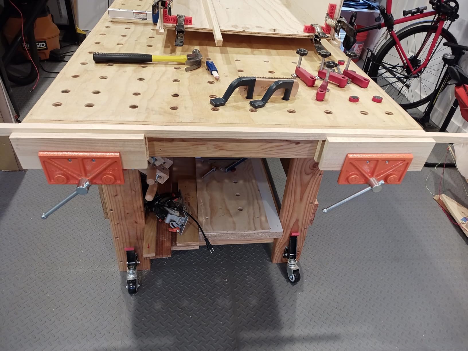 Pony 26545 4-1/2-Inch x 6-1/2-Inch Light Duty Woodworker's Vise customer photo 1