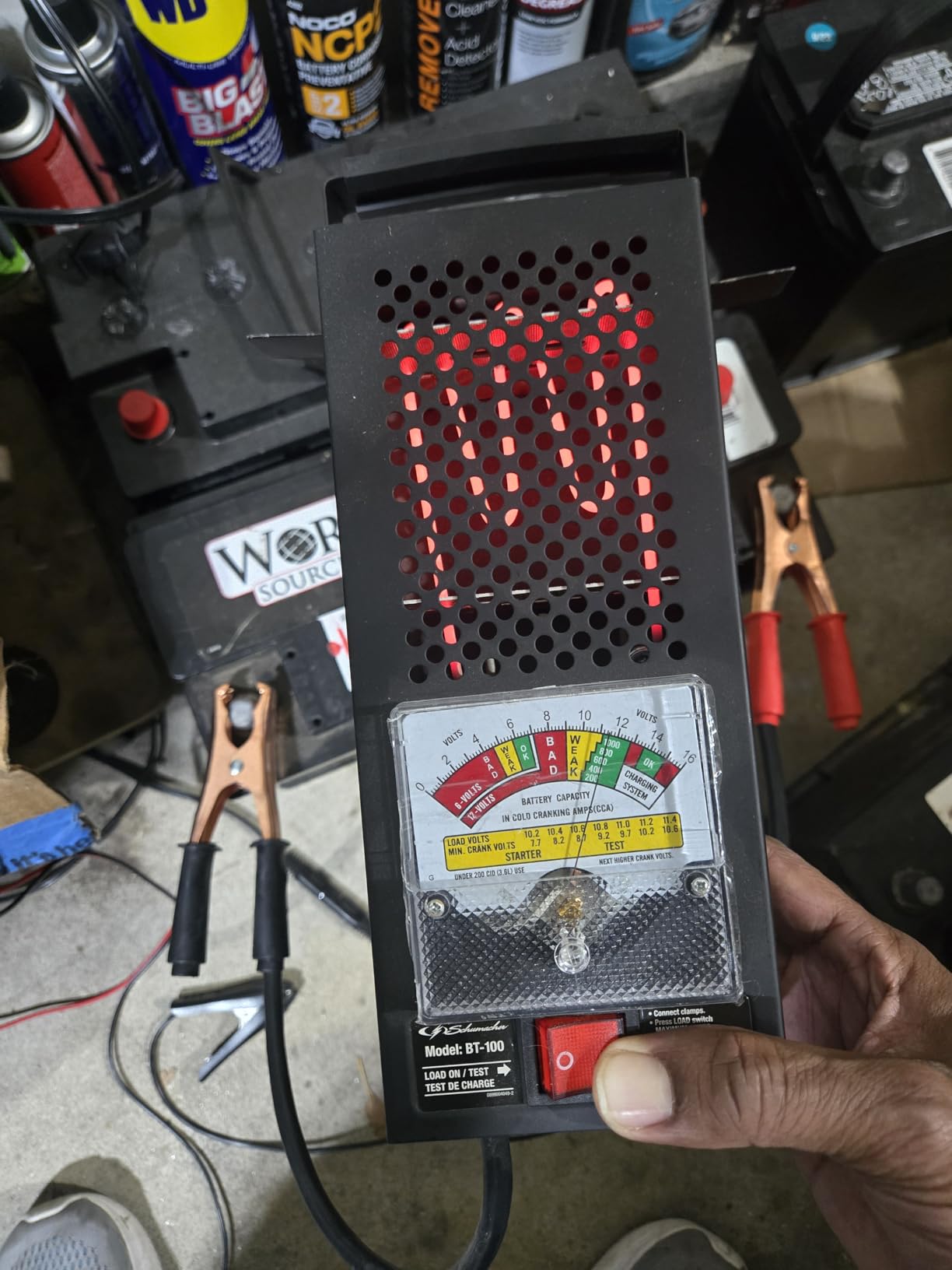 Schumacher Electric 100A Car Battery Load Tester and Voltmeter, for Batteries Up to 1000 Cranking Amps, Charging System Diagnosis, for 6V/12V Power Sport, Automotive, and Marine Batteries, BT-100 customer photo 1