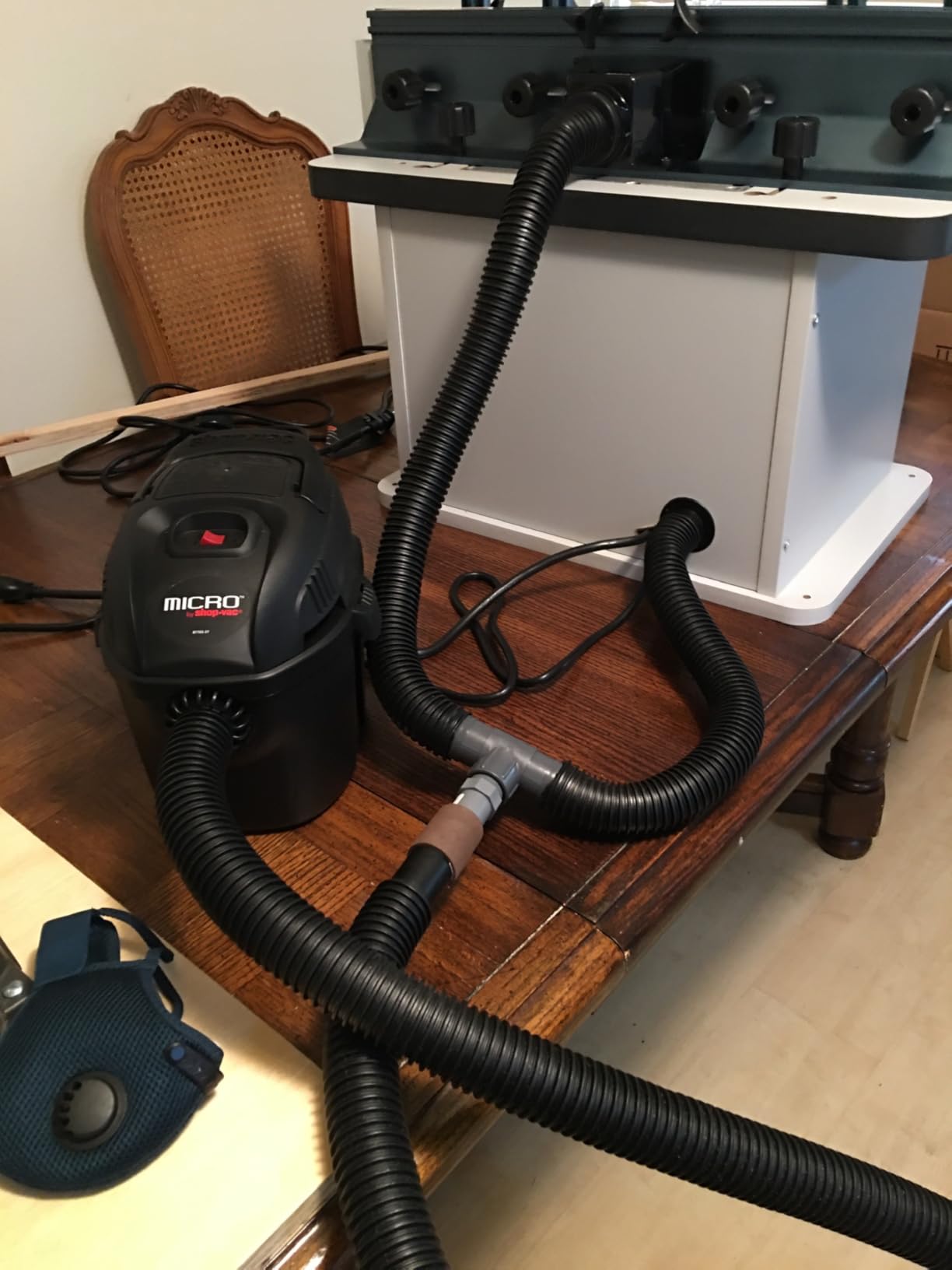 BOSCH RA1171 25-1/2 in. x 15-7/8 in. Benchtop Laminated MDF Top Cabinet Style Router Table with 2 Dust Collection Ports customer photo 1