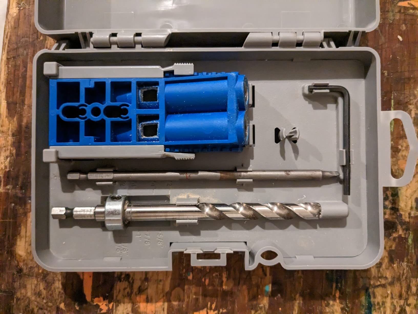 Kreg R3 Jr. Pocket-Hole Jig System - Portable Kreg Pocket-Hole Jig - Easy Clamping & Adjusting - Includes Positioning Sliders - For Materials 1/2