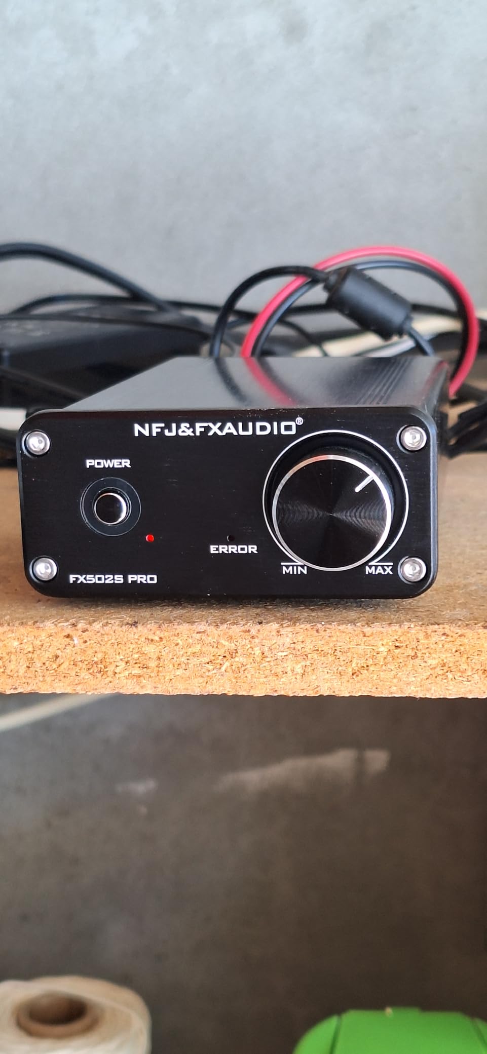 Dual Waterproof Outdoor -Speaker System - 6.5 Inch Pair of Weatherproof Wall / Ceiling Mounted -Speakers Heavy Duty Universal Mount - Use in the Pool, Patio, Indoor - Pyle PDWR50B (Black) customer photo 1