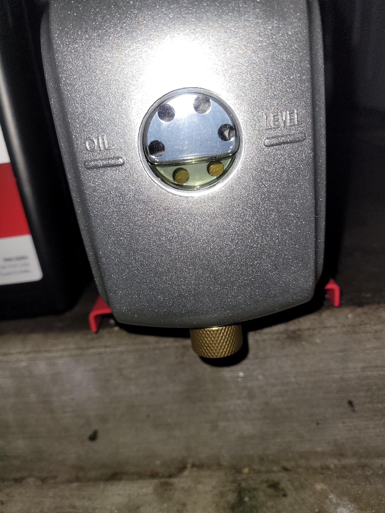 Robinair (15500) VacuMaster Economy Vacuum Pump - 2-Stage, 5 CFM, Red customer photo 1