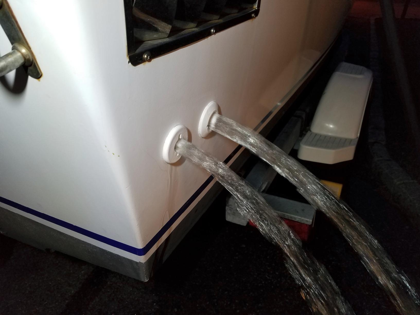 Rule 02 Marine Bilge Pump, 1500 GPH, Non-Automatic, 12 Volt customer photo 1