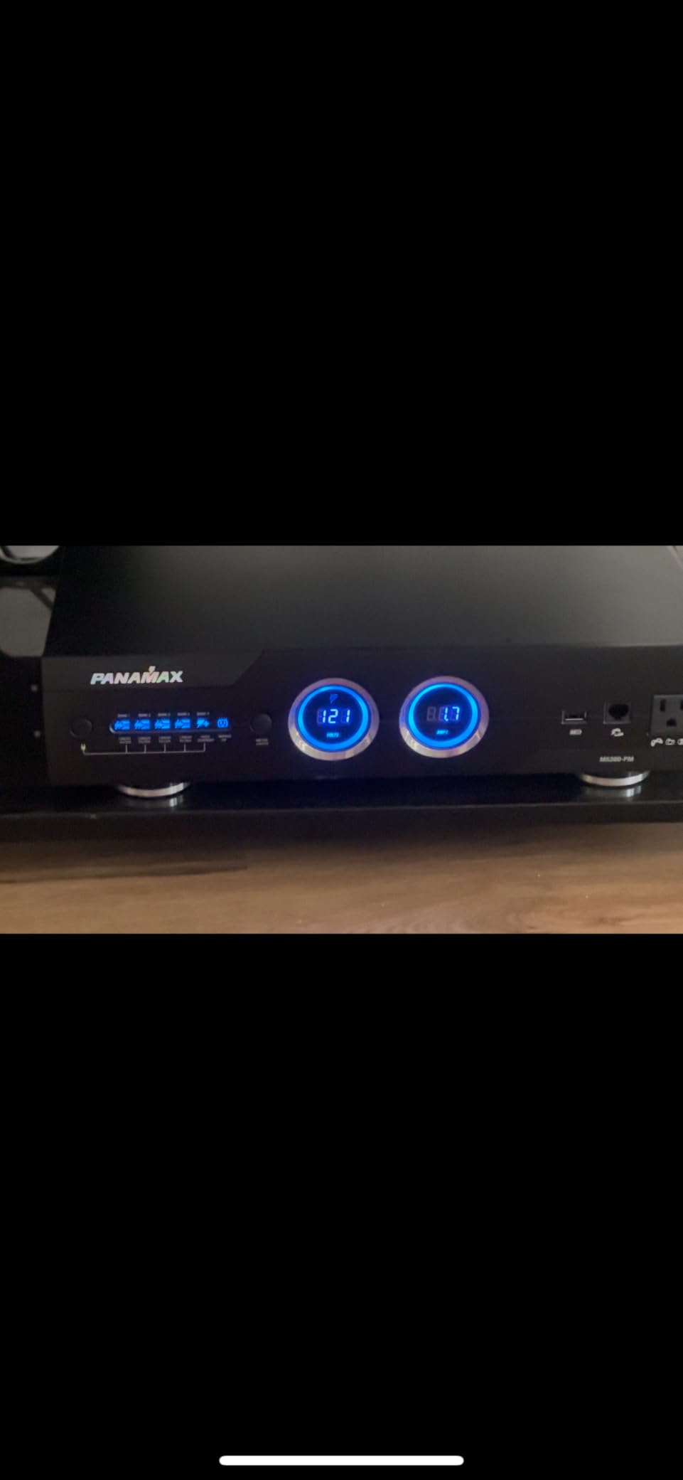 Panamax M5300-PM 11-Outlet Home Theater Power Conditioner customer photo 1