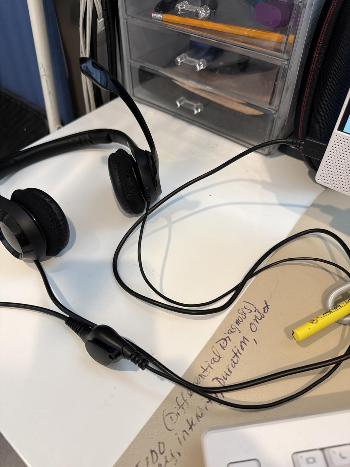 Logitech H390 Wired Headset for PC/Laptop, Stereo Headphones with Noise Cancelling Microphone, USB-A, in-Line Controls, Works with Chromebook - Black customer photo 2