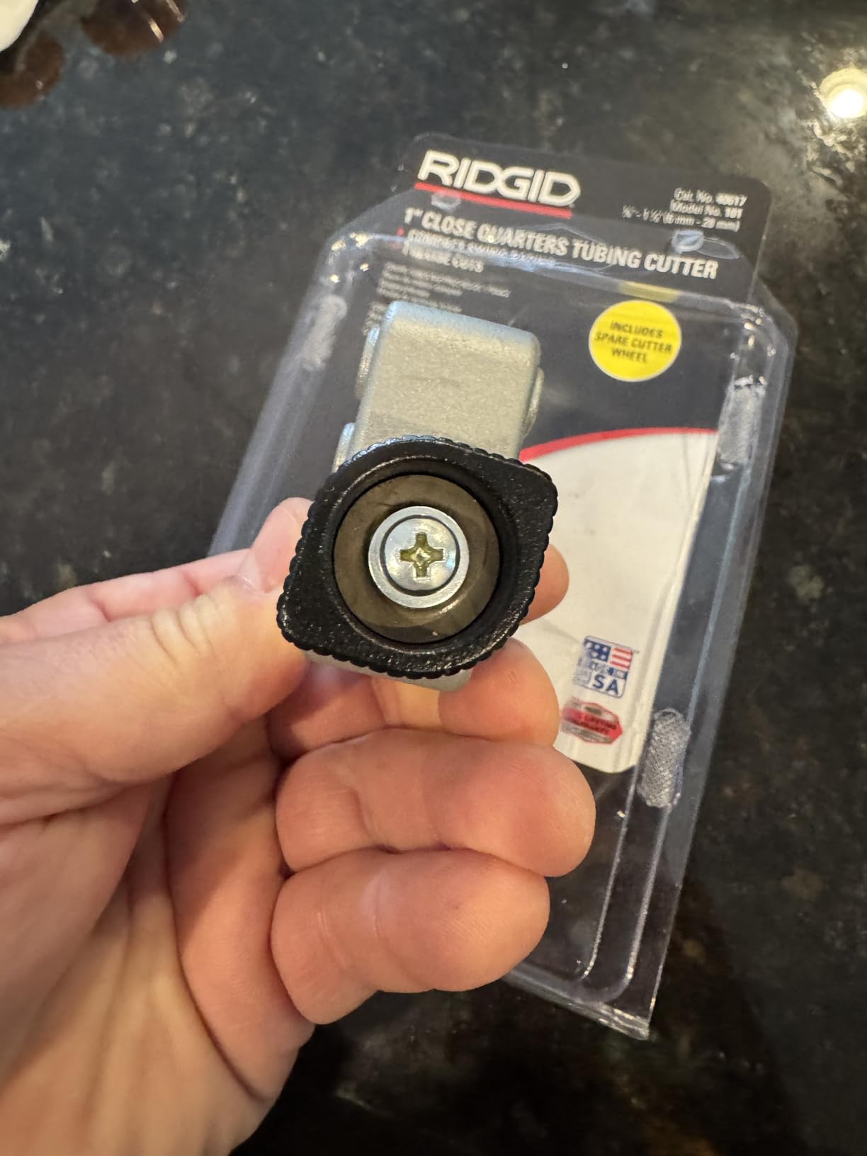 Ridgid - CC247 RIDGID 40617 Model 101 Close Quarters Tubing Cutter, 1/4-inch to 1-1/8-inch Tube Cutter Silver customer photo 1