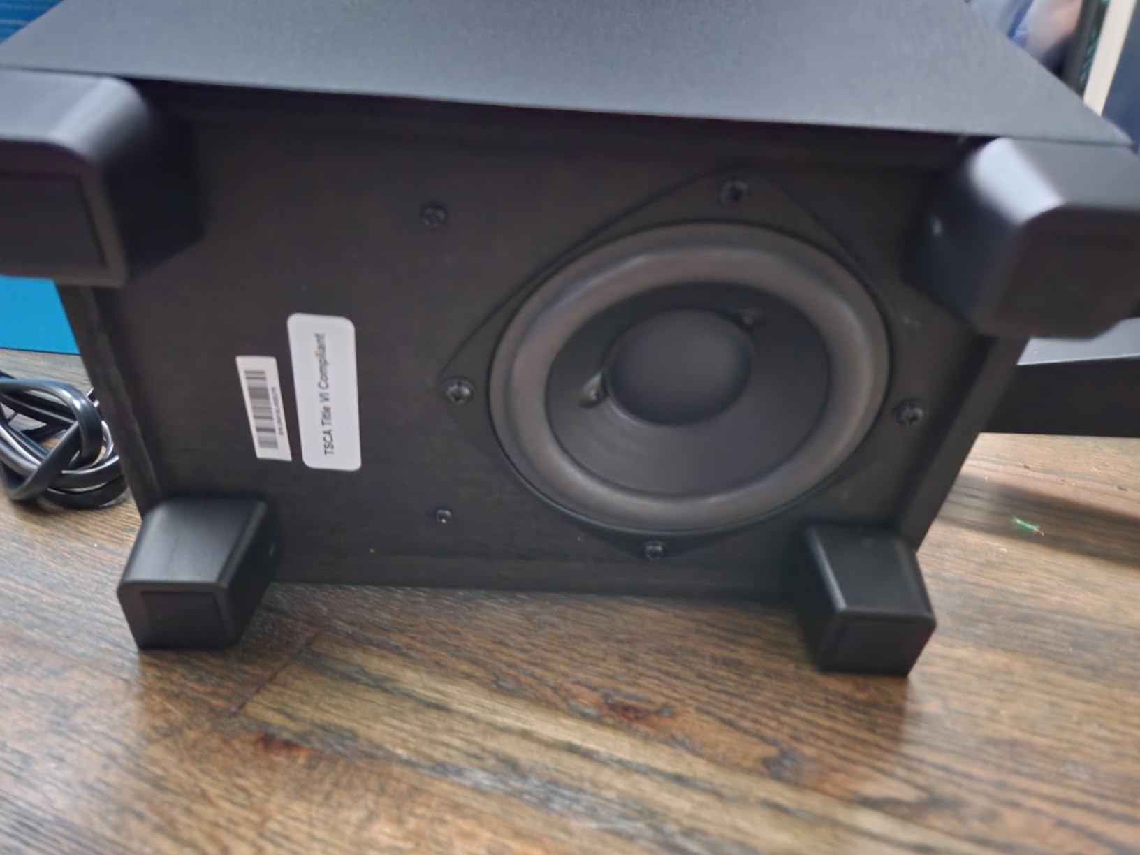 Logitech Z313 2.1 Multimedia Speaker System with Subwoofer, Full Range Audio, 50 Watts Peak Power, Strong Bass, 3.5mm Audio Inputs, PC/PS4/Xbox/TV/Smartphone/Tablet/Music Player - Black customer photo 2