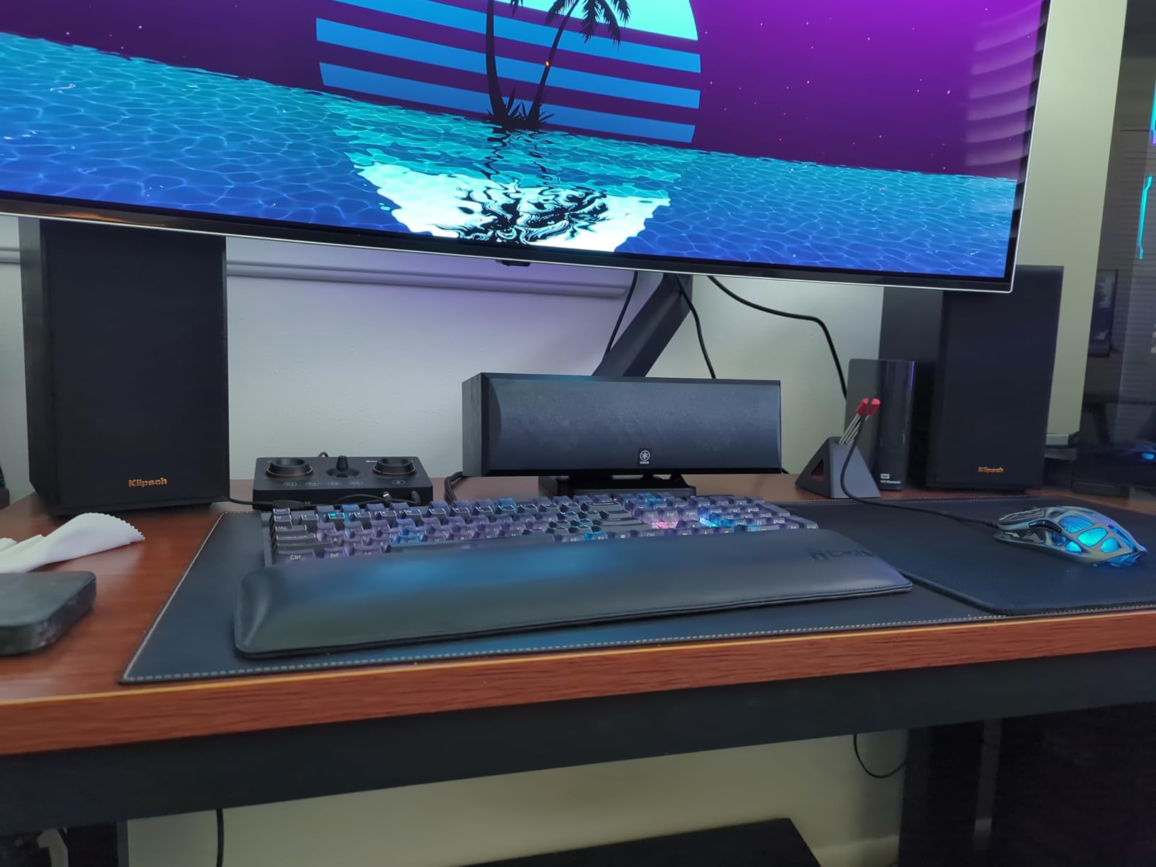 Yamaha Audio NS-C210BL Center Channel Speaker - Each (Black) customer photo 1