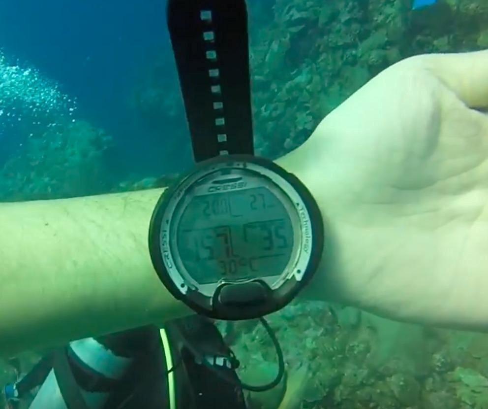Cressi Leonardo 2.0 Underwater Single-Button Scuba Dive Computer, 3 Modes: Air, Nitrox, Gage, User-Friendly Menu customer photo 1