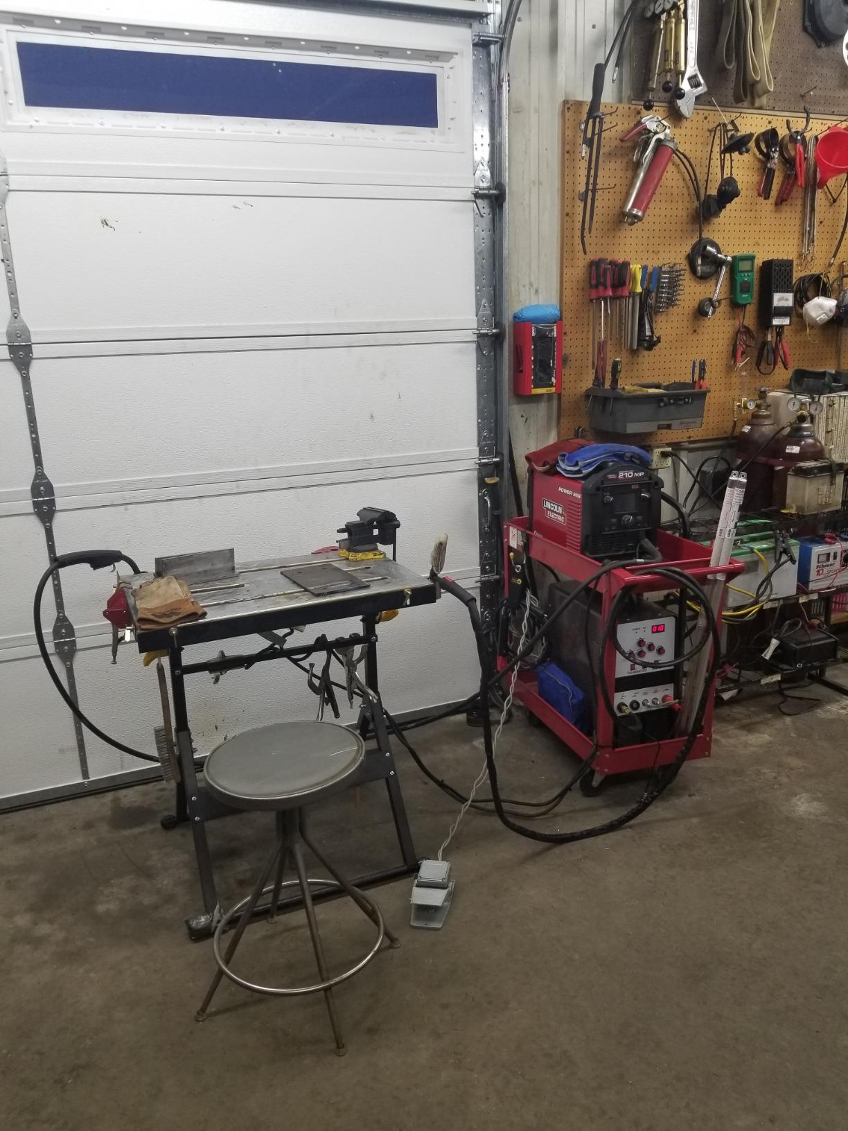 LOTOS TIG200ACDC 200A AC/DC Aluminum Tig Welder with DC Stick/Arc Welder, Square Wave Inverter with Foot Pedal and Argon Regulator 110/220V Dual Voltage customer photo 1