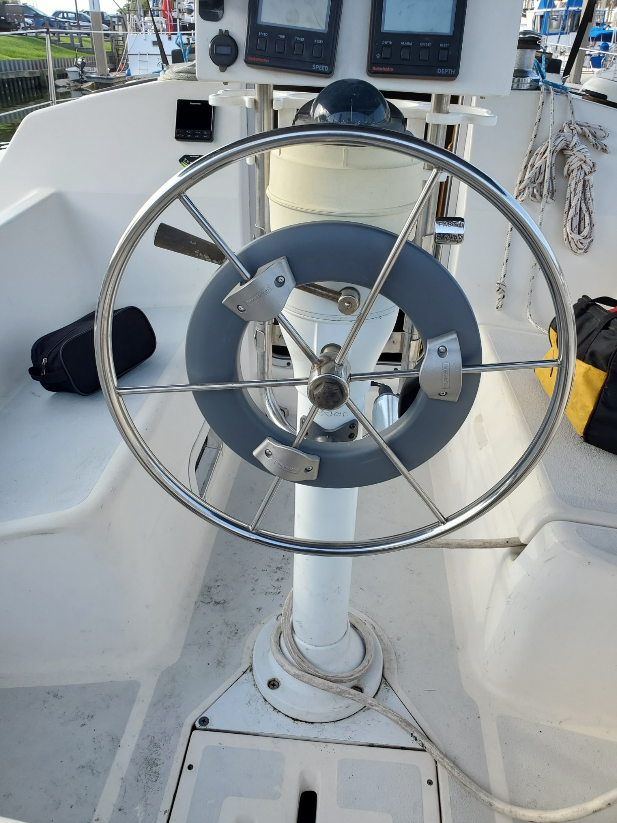 Raymarine EV-100 p70 Wheel Pilot Pack, Gray, Large (T70152) customer photo 1