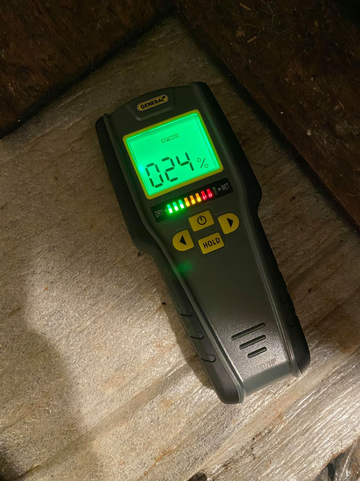 General Tools Digital Moisture Meter MMD7NP - Humidity Sensor- Pinless and Non-Invasive customer photo 1