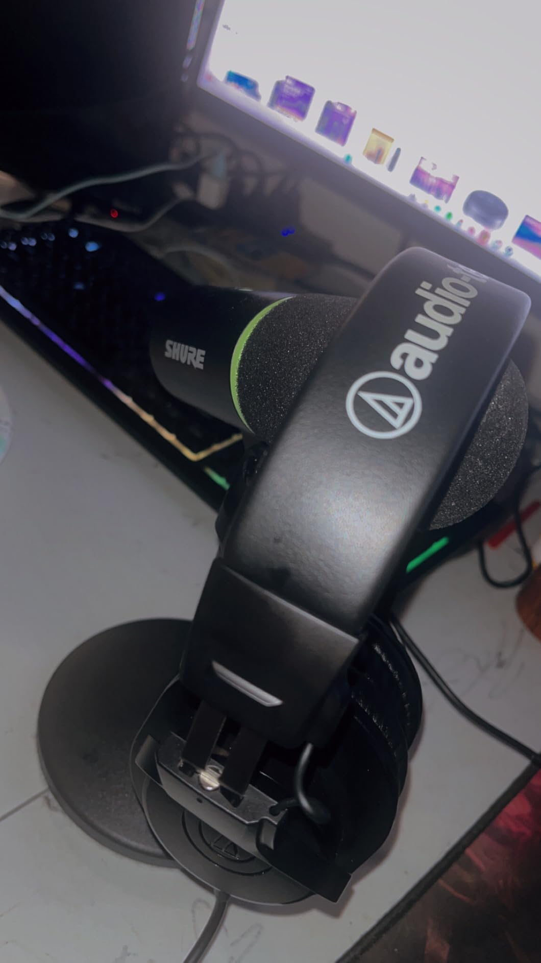 Audio-Technica ATH-M20x Professional Studio Monitor Headphones, Black customer photo 2