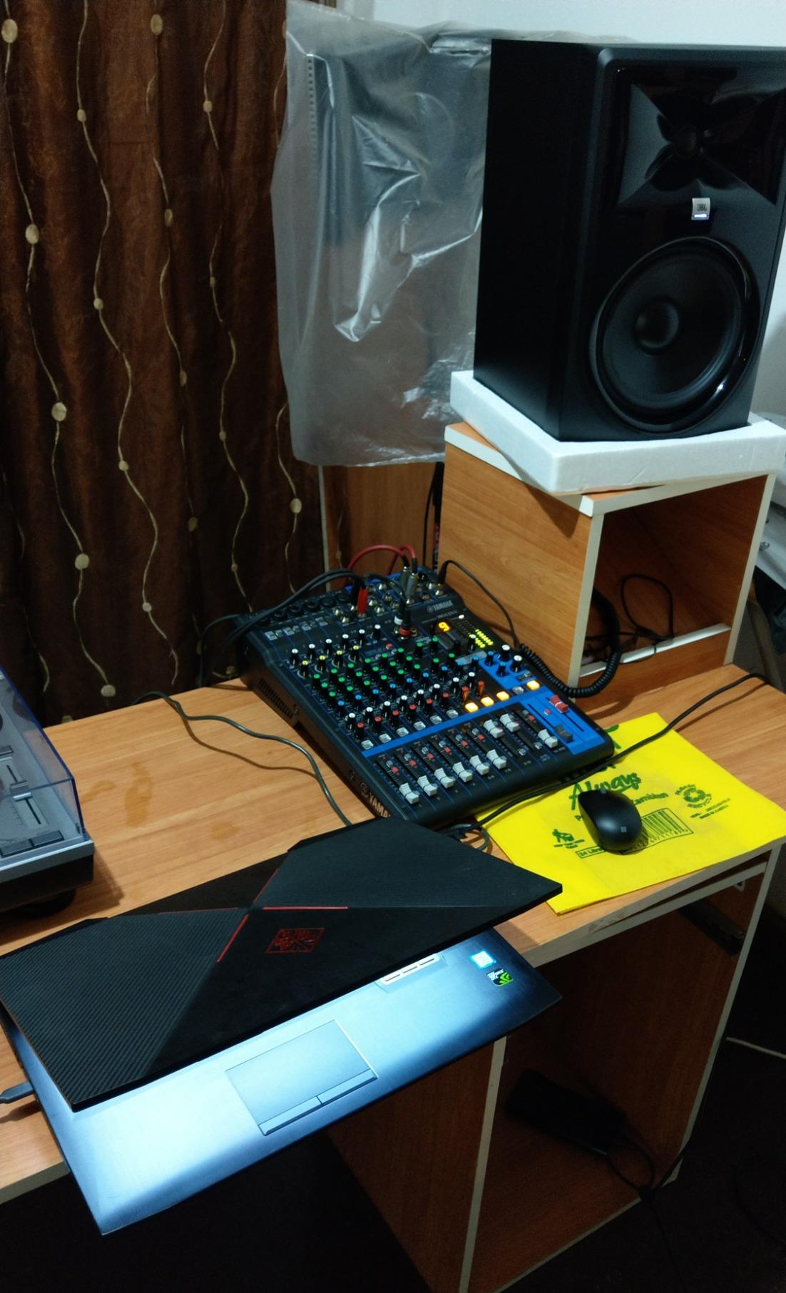 YAMAHA MG10XU 10-Input Stereo Mixer with Effects customer photo 2