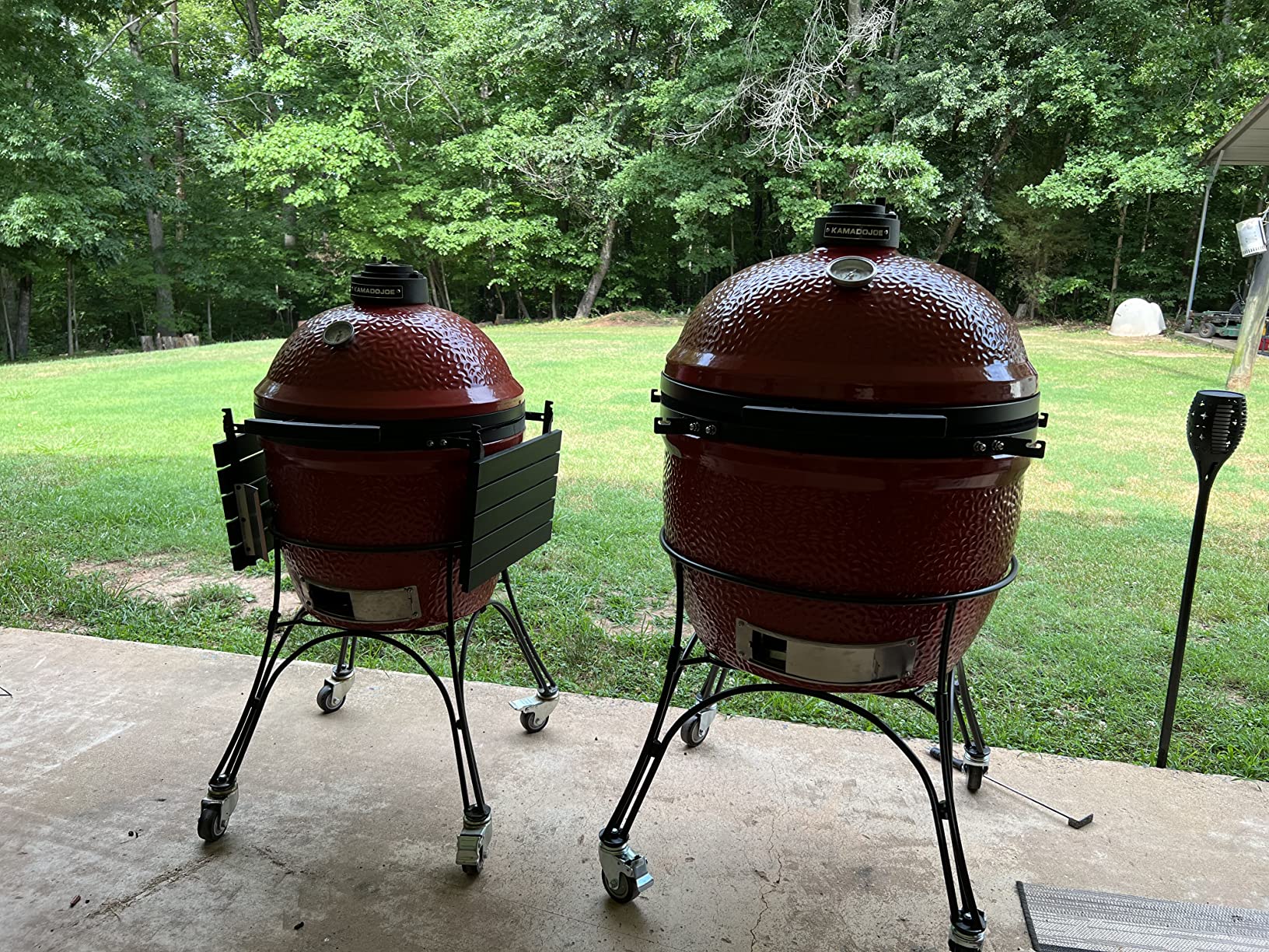 Big Joe Series I 24-inch Ceramic Charcoal Grill and Smoker with Cart, Side Shelves, Stainless Steel Grates and 450 Cooking Square Inches in Red, Model BJ24Rh customer photo 1