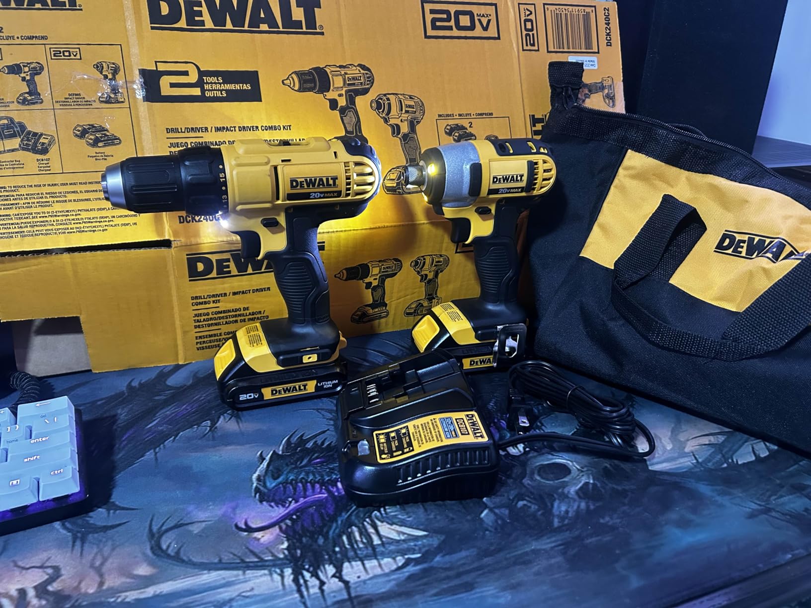 DEWALT 20V MAX Cordless Drill and Impact Driver, Power Tool Combo Kit, Includes 2 Batteries, Charger and Bag (DCK240C2) customer photo 1