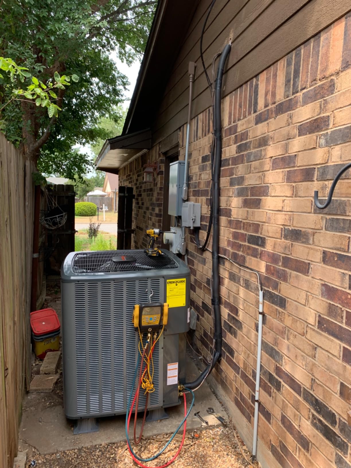 Fieldpiece Compact HVACR Clamp Multimeter SC260 - True RMS Clamp Meter with Temperature, Capacitance & Backlight customer photo 2