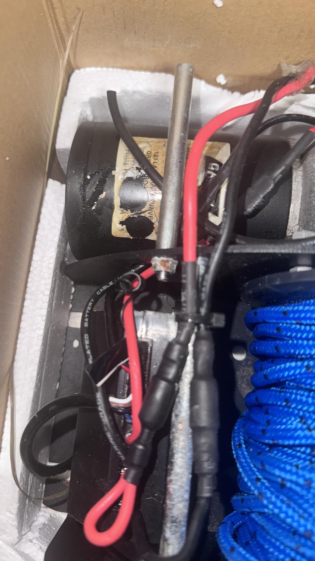 Trac Outdoors Deckboat 40 AutoDeploy-G3 Electric Anchor Winch - Anchors Up to 40 lb. - Includes 100-feet of Pre-Wound Anchor Rope with Use (69005), Gray customer photo 3