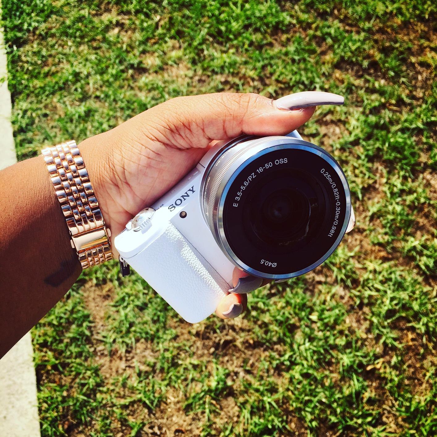 Sony a5100 16-50mm Mirrorless Digital Camera with 3-Inch Flip Up LCD (White) customer photo 2