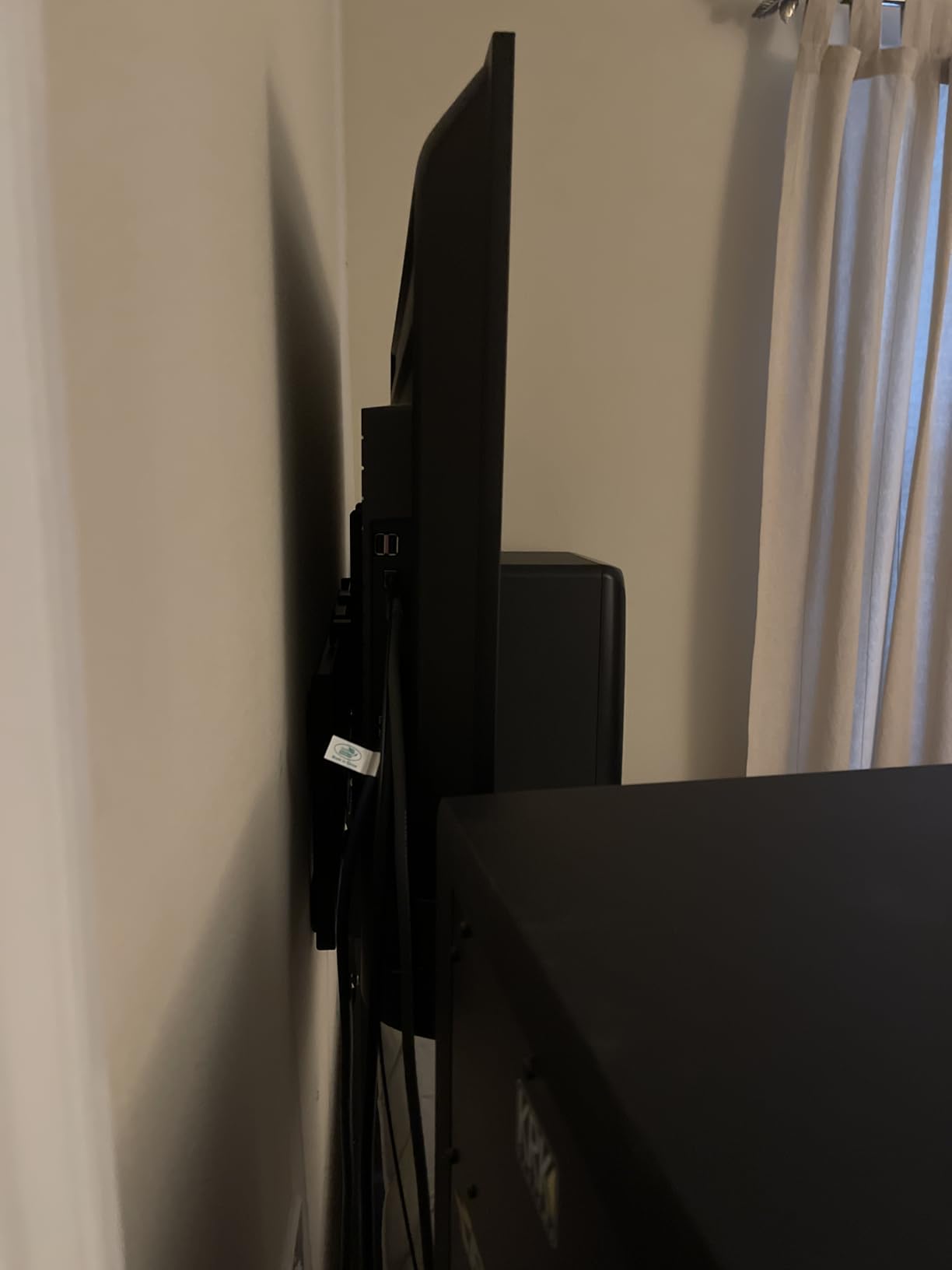 Mounting Dream TV Wall Mount for Most 37-75 Inch TVs, Universal Tilt TV Mount Fit 16, 18, 24 Stud with Loading Capacity 132lbs, Max Vesa 600 x 400mm, Low Profile Flat Wall Mount TV Bracket customer photo 1