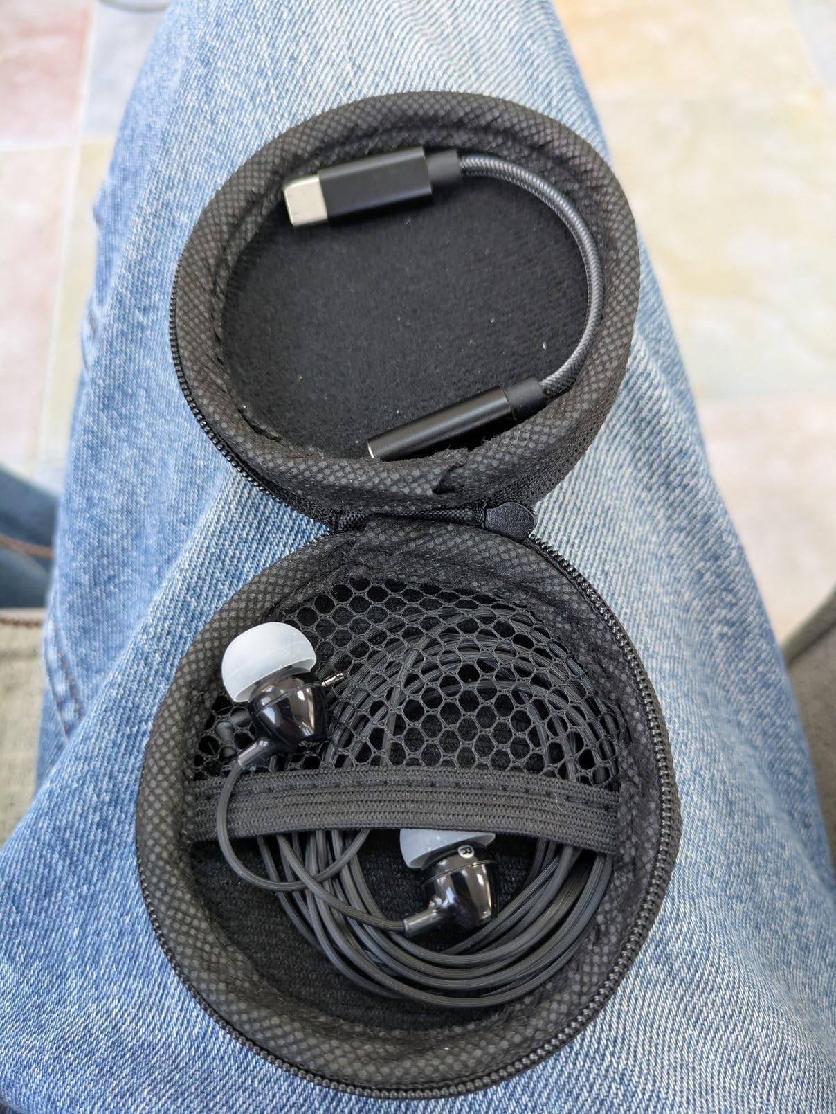 Sony MDREX15LP in-Ear Earbud Headphones, Black, Model Number: MDREX15LP/B customer photo 1