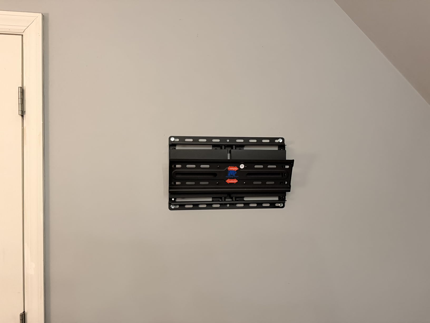 Mounting Dream TV Wall Mount for 32-65 Inch Television,Mount with Swivel and Tilt, Full Motion Bracket with Articulating Dual Arms, Fits 16inch Studs, Max VESA 400X400 mm, 99lbs, MD2380 customer photo 1