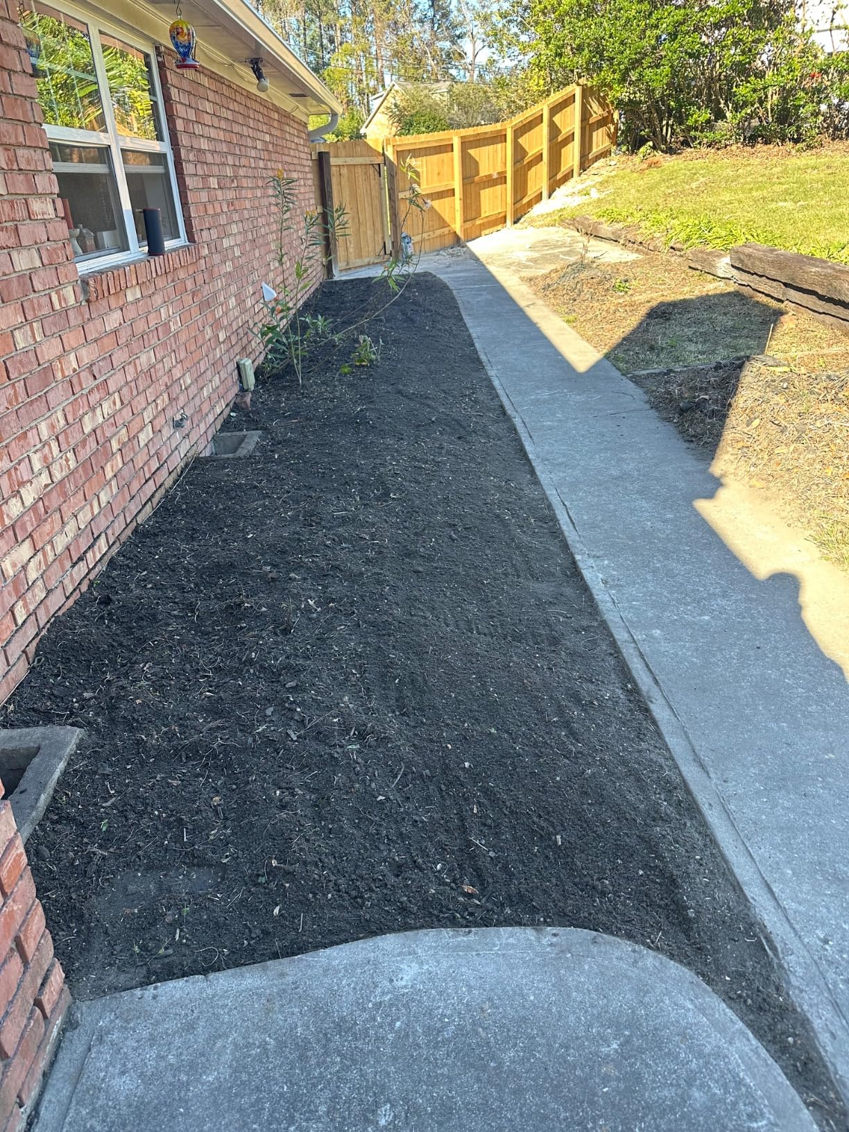 LawnMaster TE1216M Electric Tiller 12-Amp, 16-Inch customer photo 1