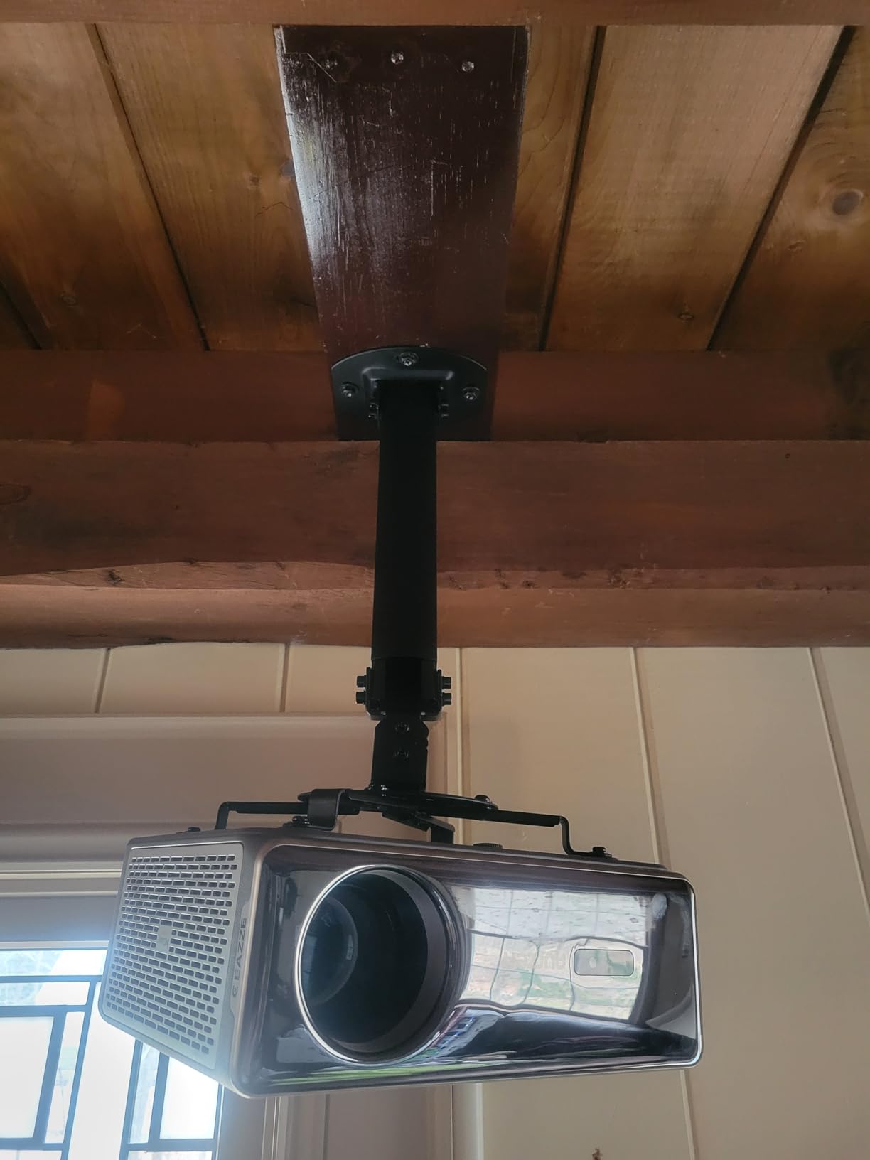 VIVO Universal Extending Ceiling Projector Mount, Height Adjustable Projection, White, MOUNT-VP02W customer photo 1