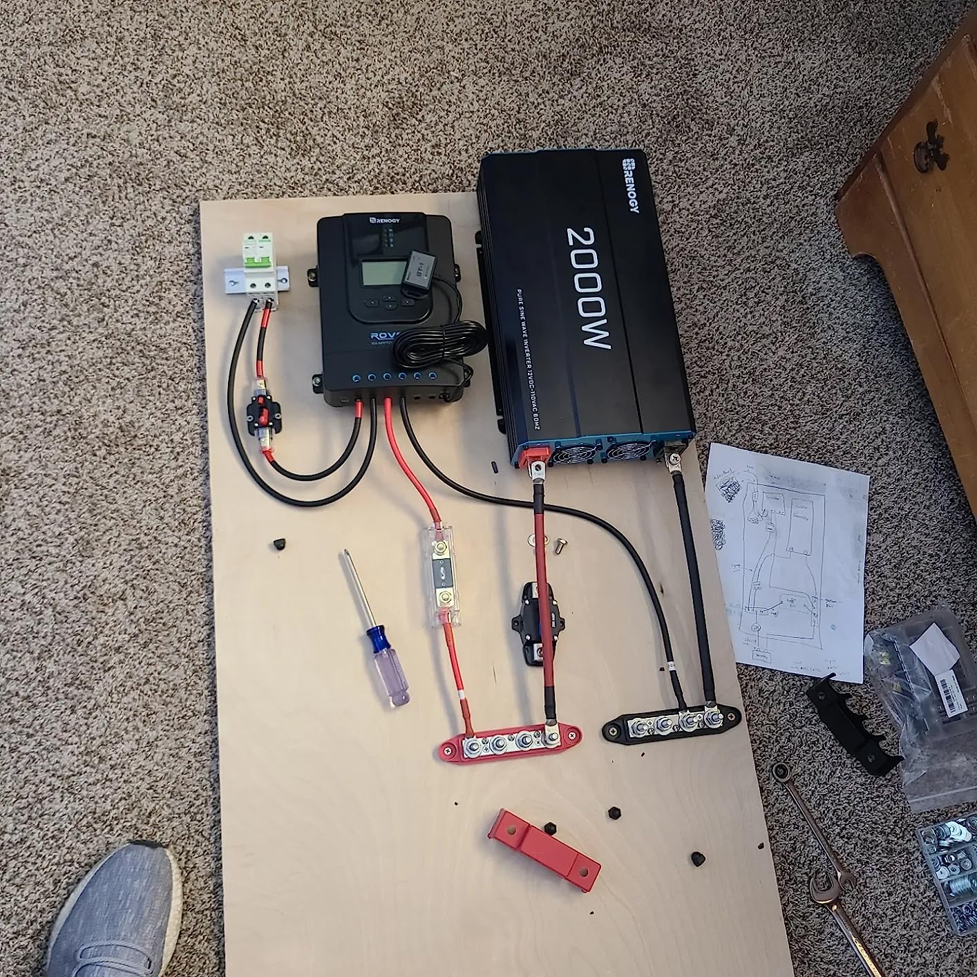 Renogy 400 Watts 12 Volts Monocrystalline Solar RV Kit Off-Grid Kit with Adventurer 30A PWM LCD Charge Controller+ Mounting Brackets+ Male and Female Connectors+Solar Cables+Cable Entry housing customer photo 1