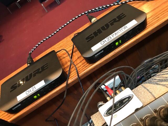 Shure BLX14/CVL Wireless Microphone System - 14-Hour Battery Life, 300 ft Range, UHF | Includes CVL Lavalier Mic, Bodypack Transmitter, Single Channel Receiver | H10 Band (BLX14/CVL-H10) customer photo 2