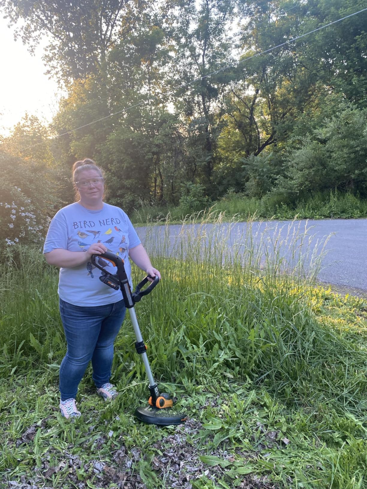 WORX Cordless String Trimmer & Lawn Edger, 12'' Electric Weed Wacker with 5.5 LBS, 20V Weed Eater with 90° Pivoting Head, 2 Batteries & Charger Included, WG163 customer photo 2