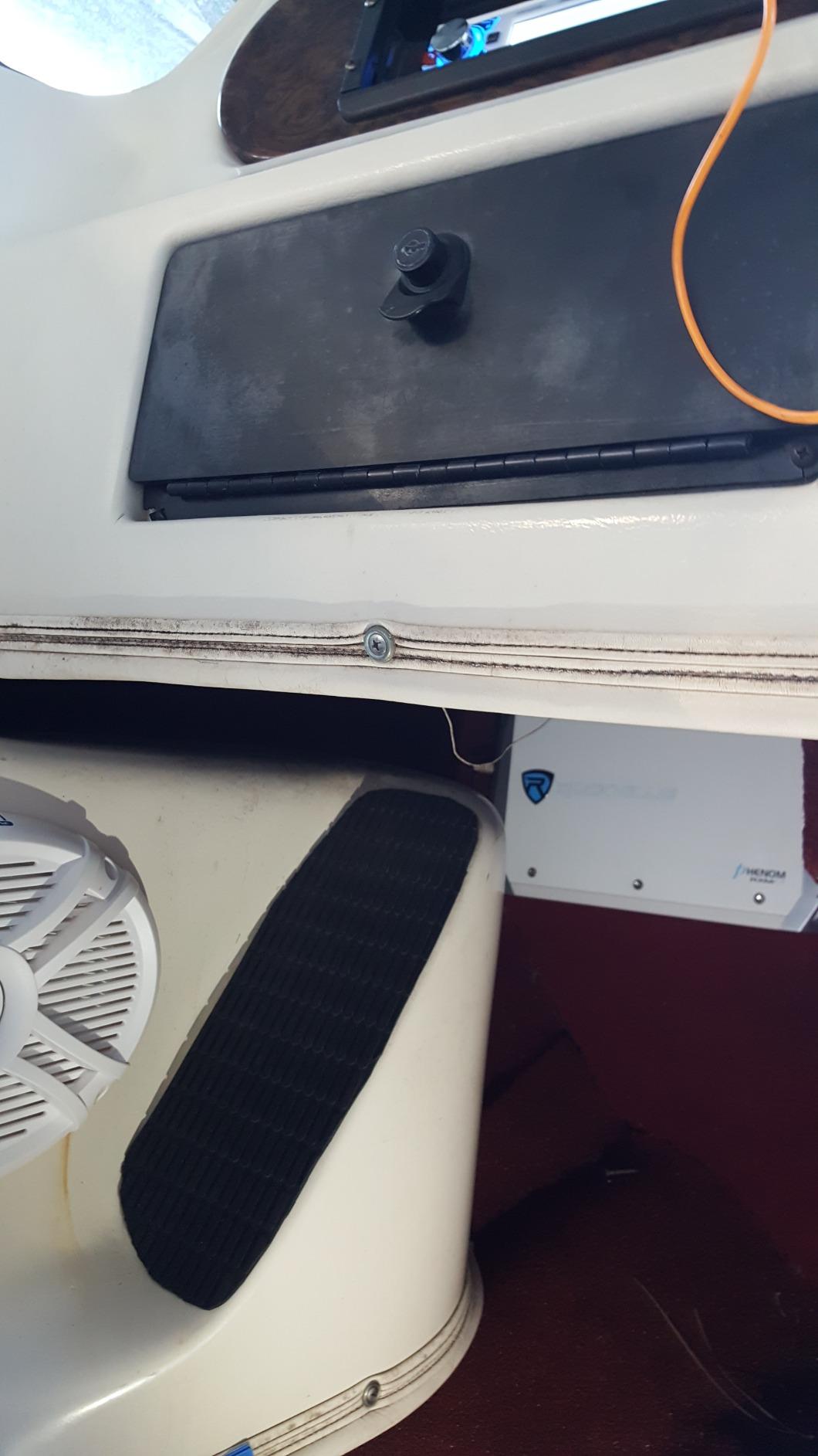 Rockville RXM-F3 1600W Peak/260W RMS 4-Channel Class A/B Marine Amplifier with PA Microphone customer photo 1