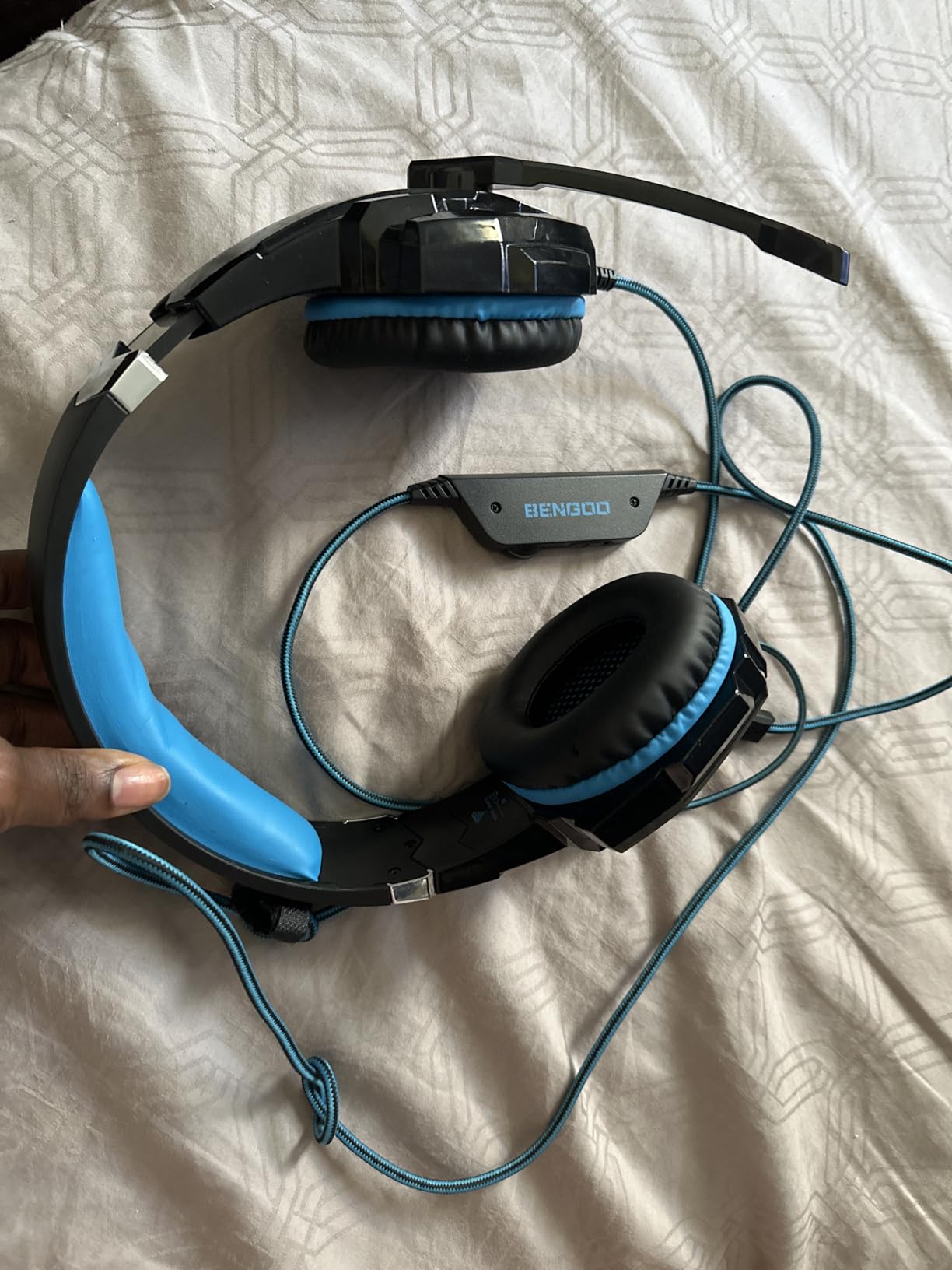 BENGOO G9000 Stereo Gaming Headset for PS4 PC Xbox One PS5 Controller, Noise Cancelling Over Ear Headphones with Mic, LED Light, 7.1 Surround Sound, Soft Memory Earmuffs for Nintendo Xbox Series X|S customer photo 2