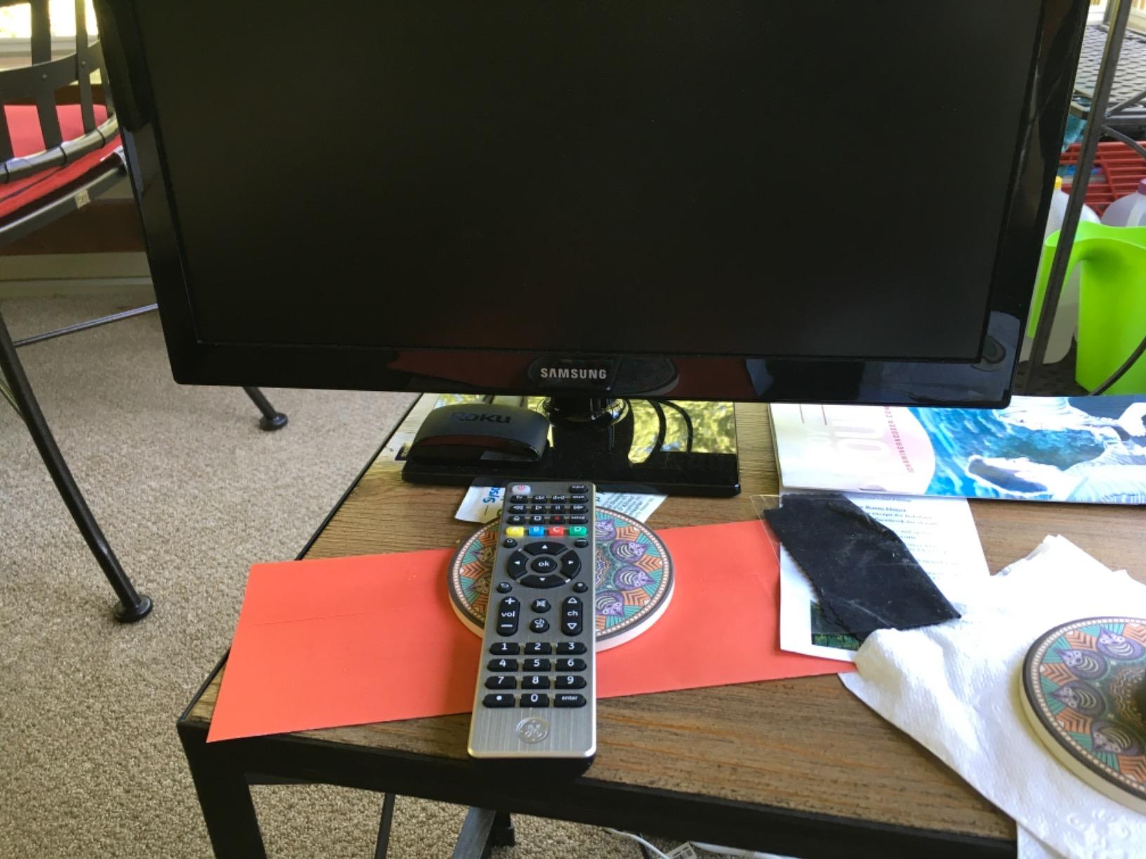 GE 4-Device Universal Remote Control, Designer Series, Brushed Nickel/Silver, 33709 customer photo 2