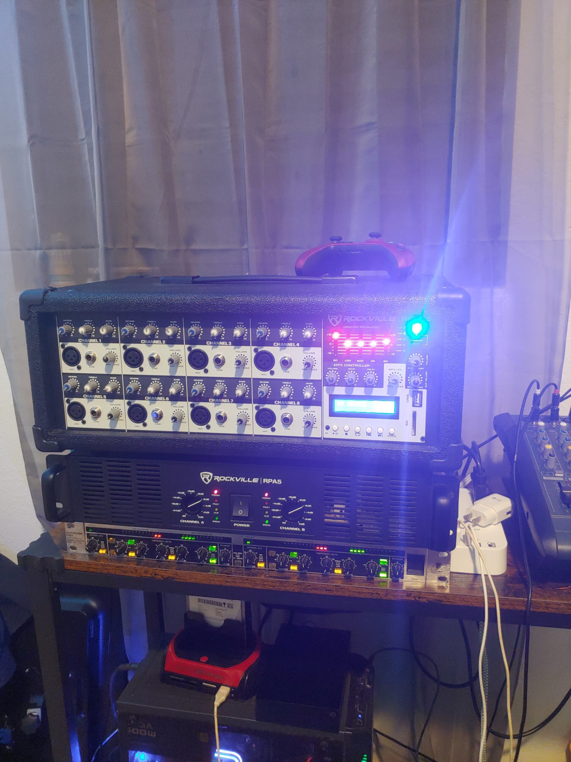 Rockville RPM85 2400W Powered 8 Channel Mixer, Bluetooth, USB/SD, 5 Band EQ, Adjustable Echo/Delay, +15V Phantom Power, for Live Music and Events customer photo 1