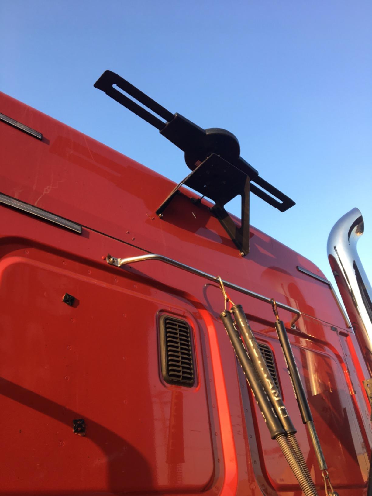 CONTINU.US Omni-Directional Amplified RV TV Antenna | CA-1500W, Digital TV 360° Reception, 55 Mile Range, Power Amplified Recreational Vehicle HD Caravan Antenna. Portable, Compact & Waterproof. White customer photo 1