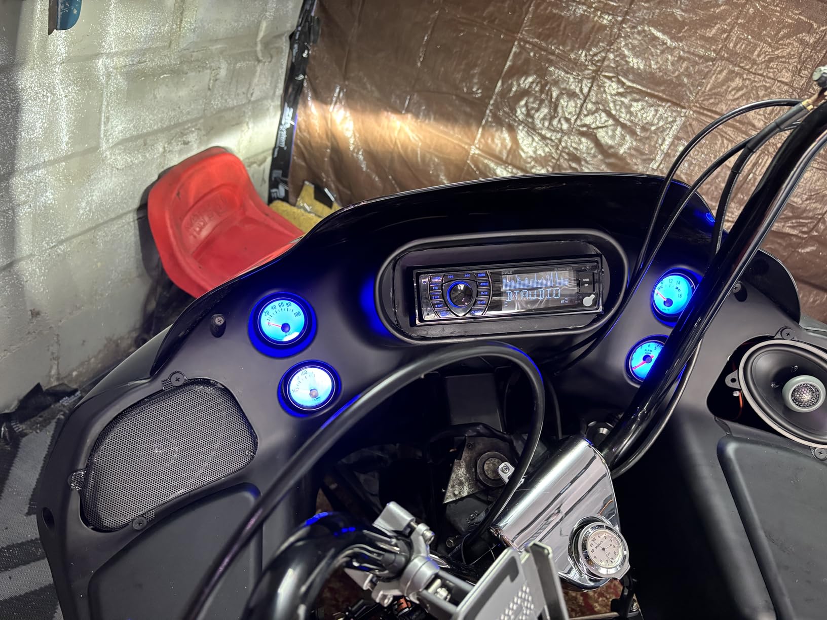 Pyle 300W Bluetooth Marine Stereo Receiver - Single DIN In-Dash AM/FM Radio with USB/SD - AUX - MP3 - Built-in Mic - EQ - Wireless Music Streaming - Remote - 12V - PLMRM29BT customer photo 1