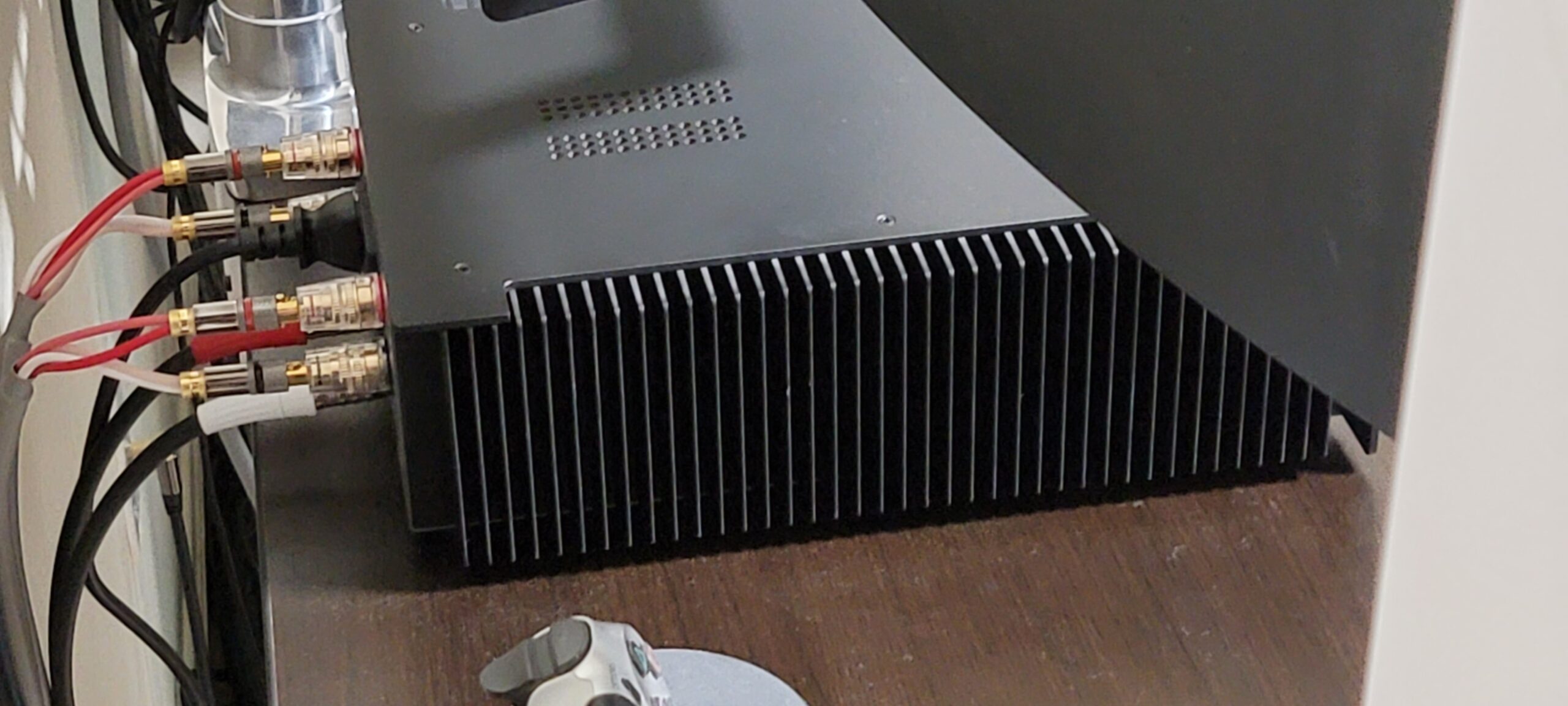 Blue Jeans Cable Canare 4S11 Speaker Cable with Ultrasonically-Welded Terminations - 8 Foot Bananas to Bananas customer photo 2