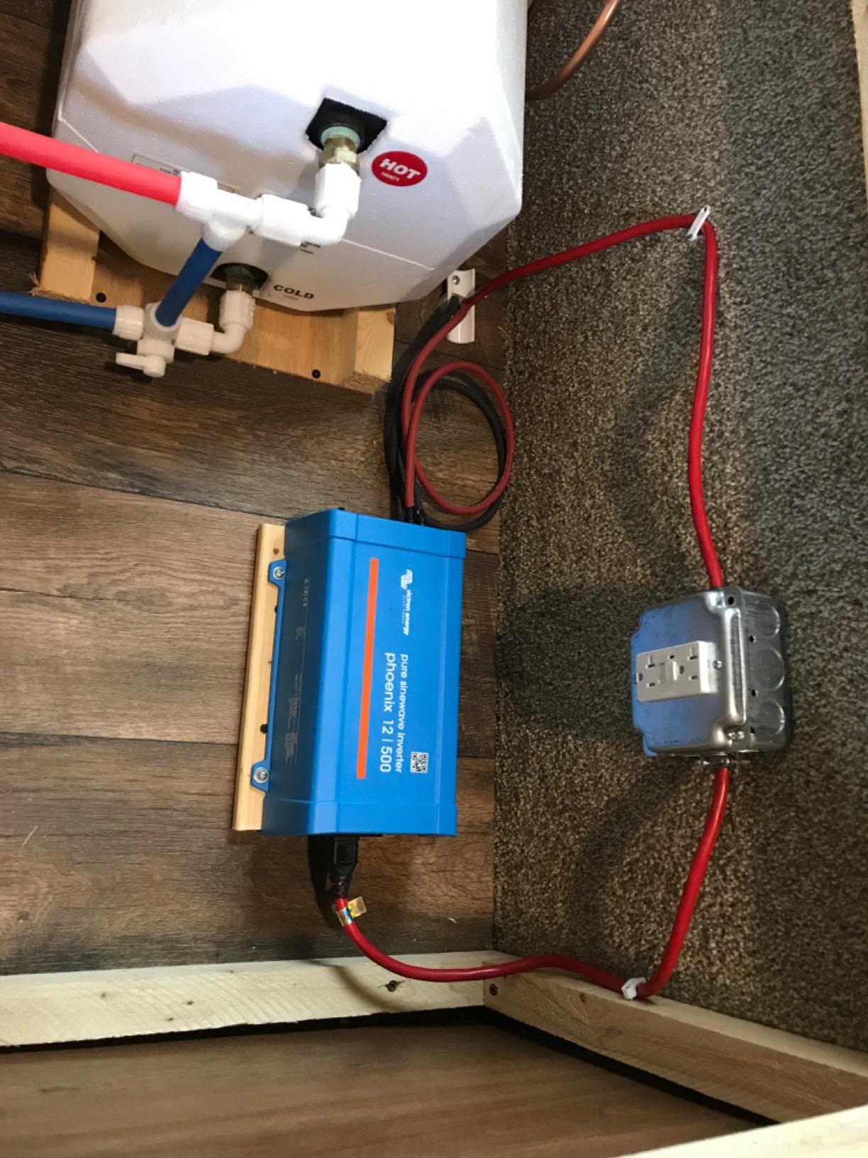 Victron Energy 500VA 12-Volt 120V AC Pure Sine Wave Inverter, NEMA 5-15R customer photo 2