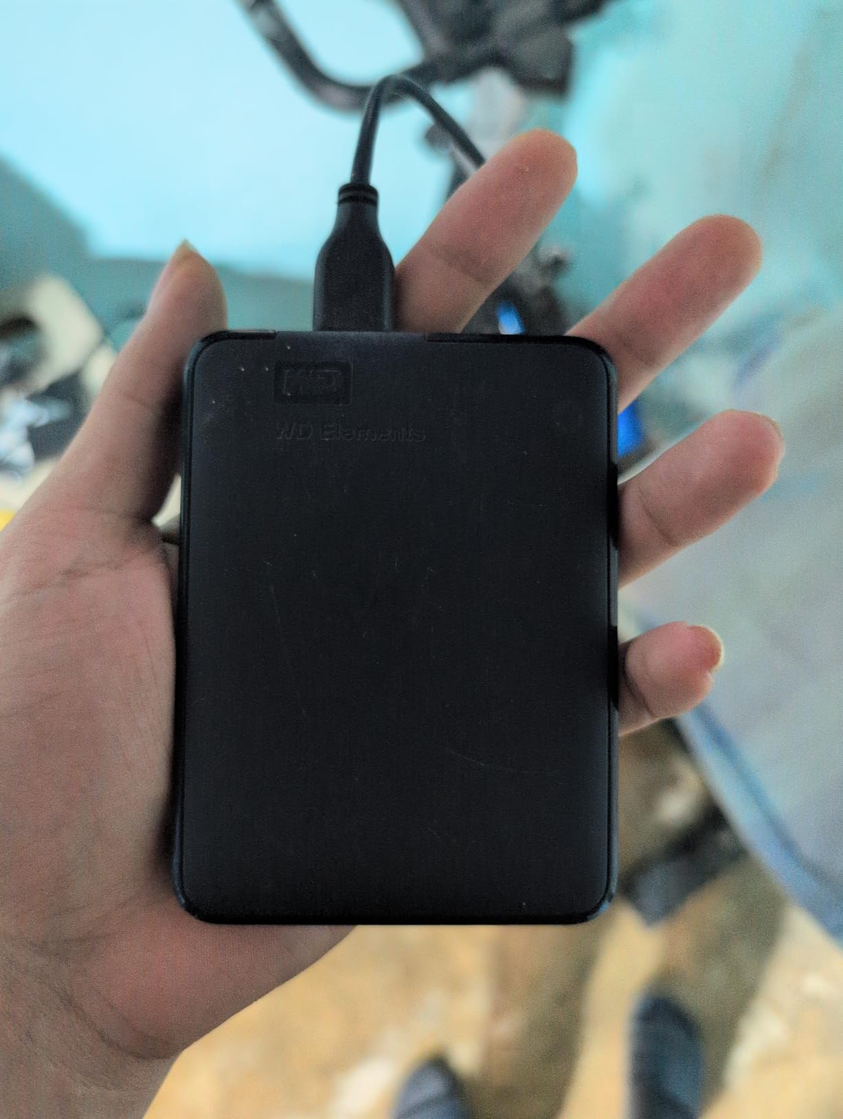 WD 2TB Elements Portable External Hard Drive for Windows, USB 3.2 Gen 1/USB 3.0 for PC & Mac, Plug and Play Ready - WDBU6Y0020BBK-WESN customer photo 1