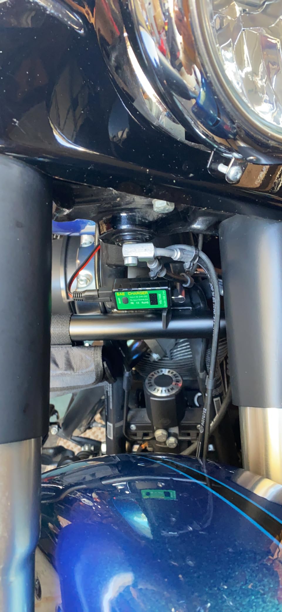 YONHAN Motorcycle Phone Charger, Total 60W 6.8A Dual USB Type C PD & QC 3.0 Motorcycle USB Charger, SAE to USB Adapter with Voltmeter & ON/Off Switch, Waterproof Motorcycle Accessories for Phone customer photo 1