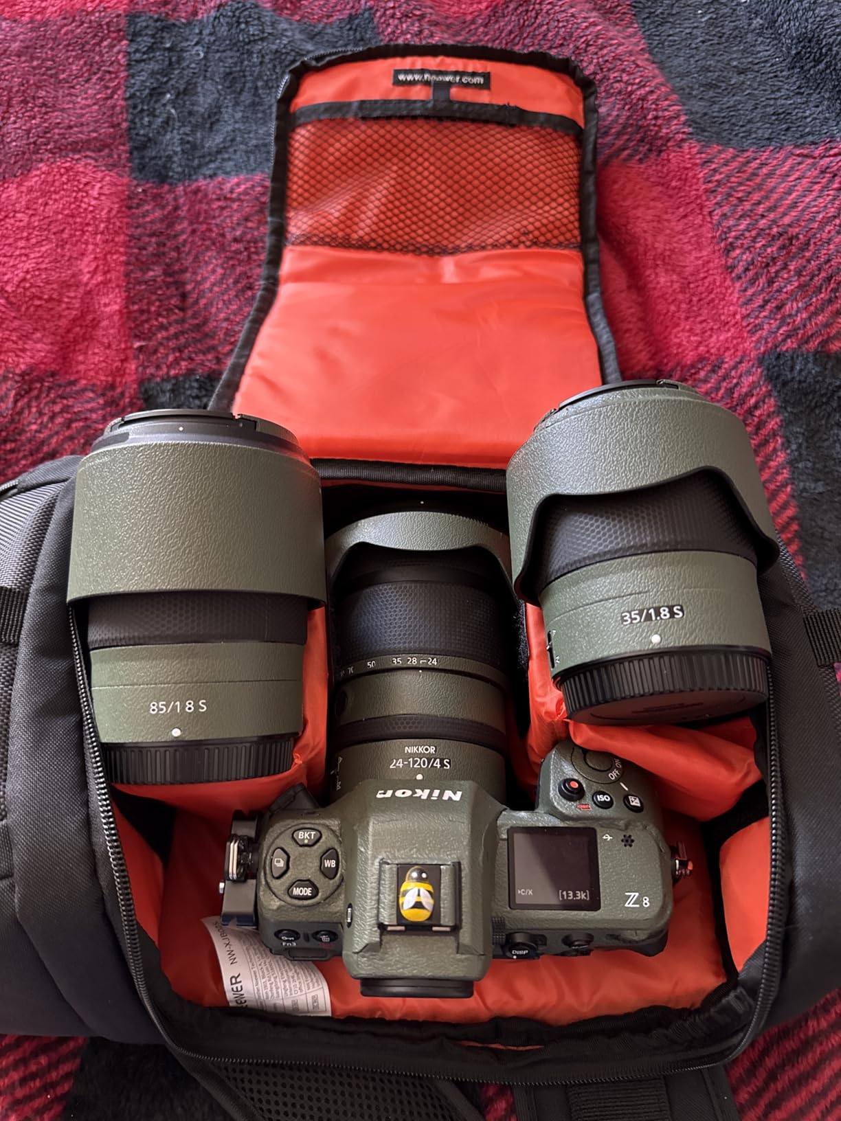 Neewer 2-in-1 Convertible Wheeled Camera Backpack, Rolling Luggage Case with Telescopic Handle and Anti-Shock Dividers for DSLR Cameras, Lenses, Hoods, Strobes, Tripod, and Other Accessories customer photo 2