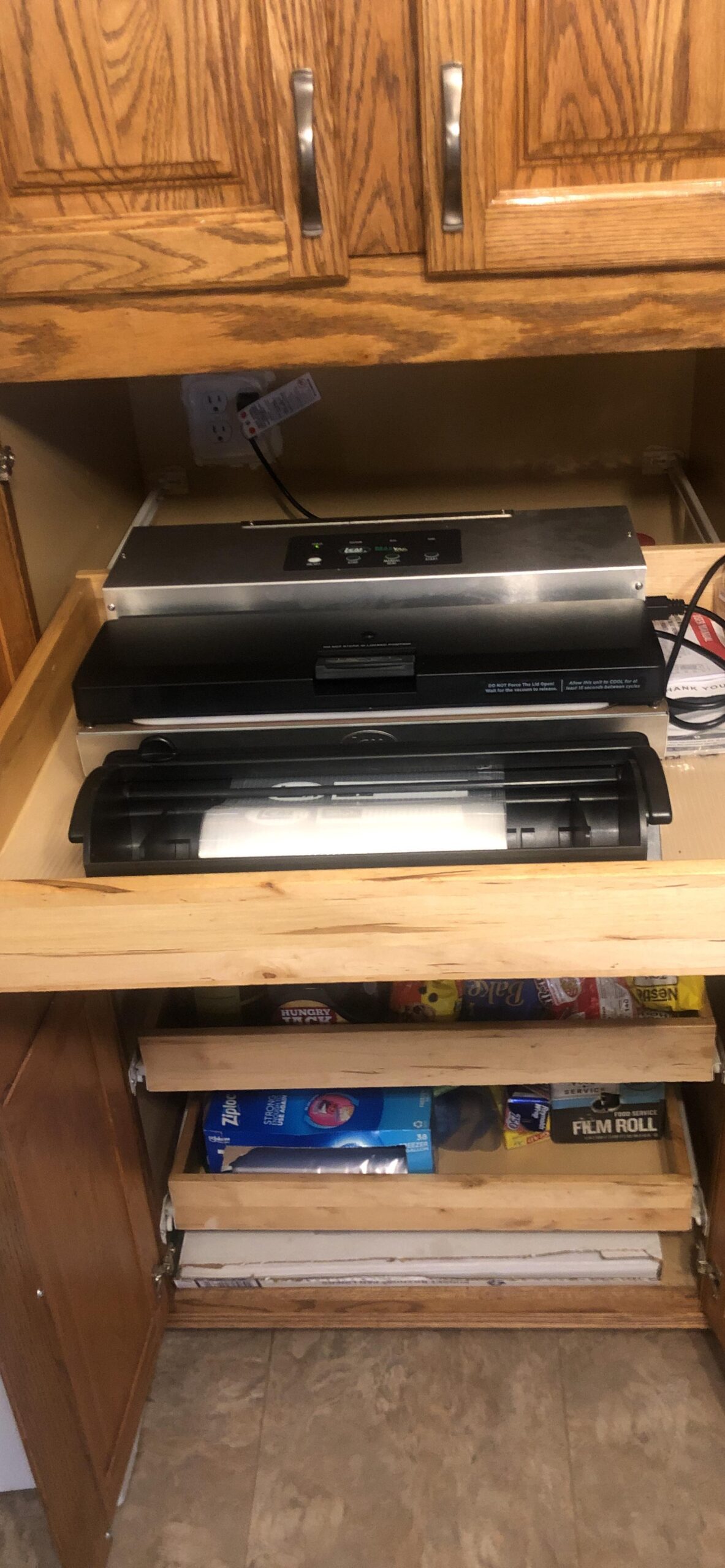 LEM Products MaxVac 500 Aluminum Vacuum Sealer with Removable Bag Holder and Cutter, Silver and Black customer photo 1