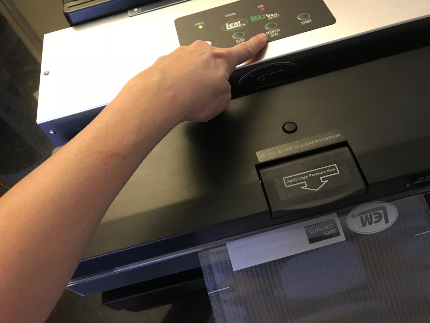 LEM Products MaxVac 500 Aluminum Vacuum Sealer with Removable Bag Holder and Cutter, Silver and Black customer photo 2