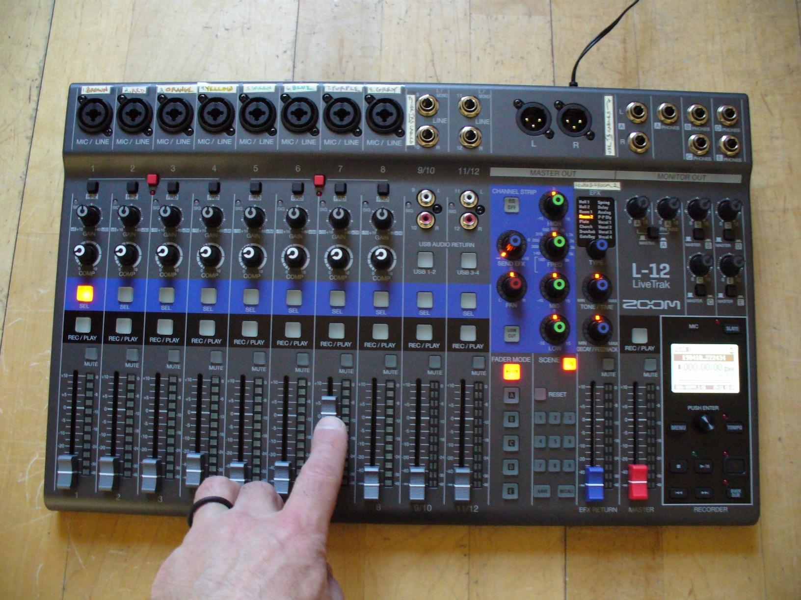 Zoom LiveTrak L-12 Mixer/Multitrack Recorder for Musicians and Podcasters, 12-Input/14-Channel, 5 Powered Headphone Outputs, USB Audio Interface customer photo 2