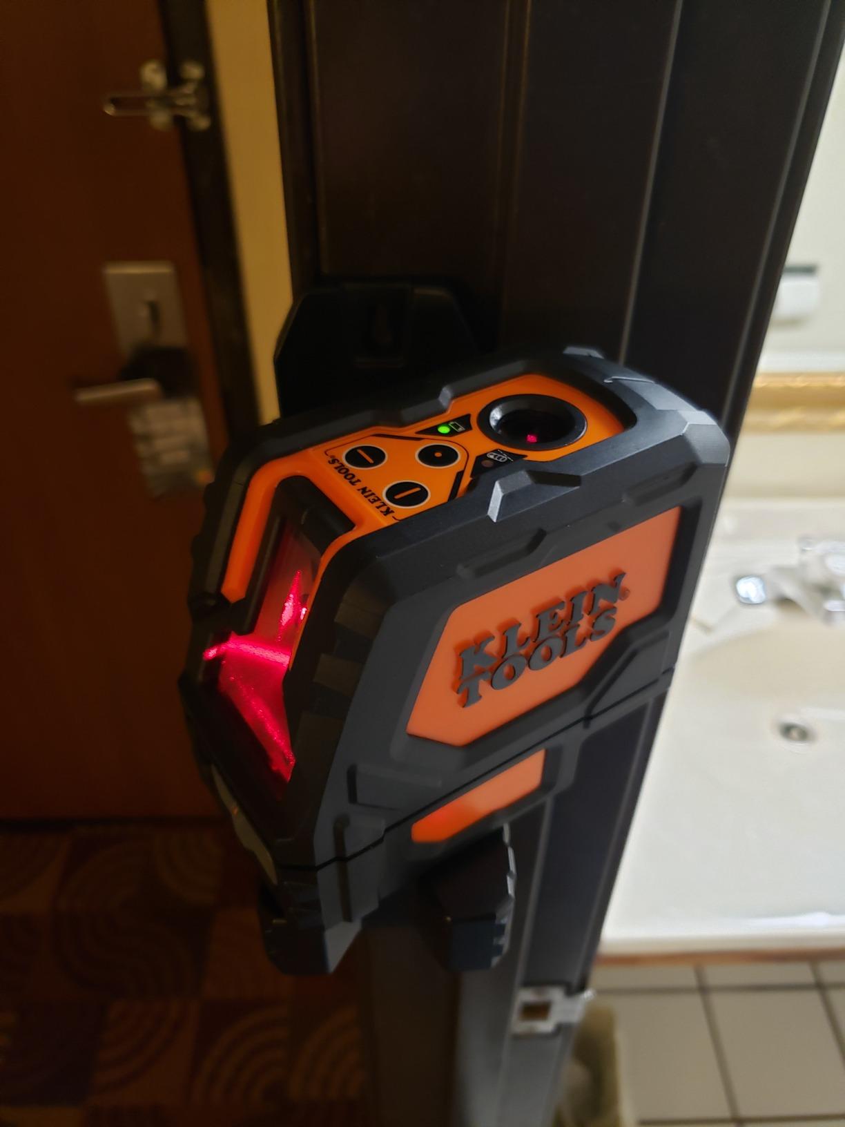 Klein Tools 93LCLS Self-Leveling Class II (≤ 1mW) Laser Level with Bright Red Cross Lines and Plumb Spot, Magnetic and Ceiling Clamp Mounting customer photo 2