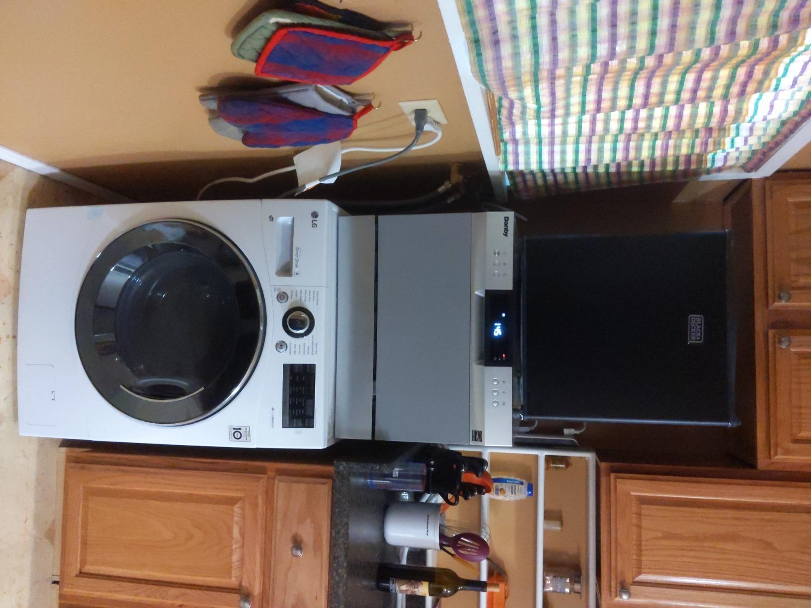 Danby DDW631SDB Countertop Dishwasher, Stainless Steel, 6 Place Settings customer photo 1